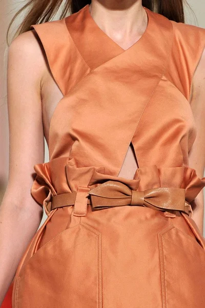 Look 18